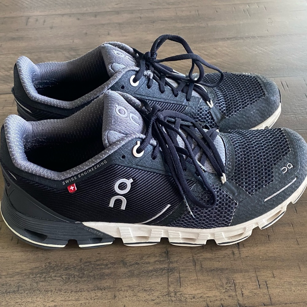 Women’s On Cloud Flyer size 8
